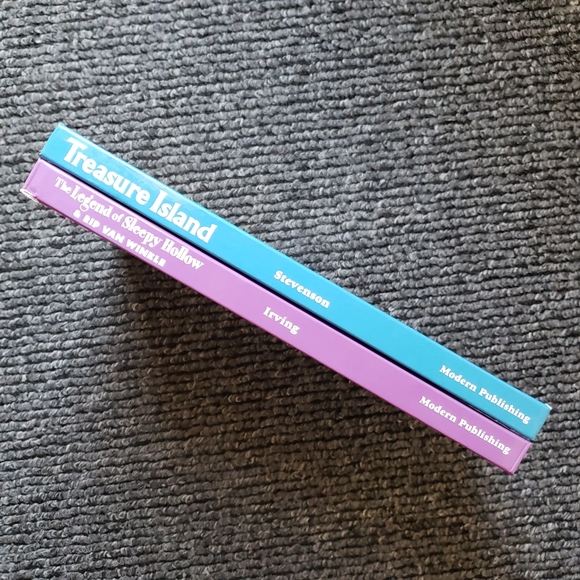 2 Treasury of Illustrated Classics Hardcover Book Treasures Island Sleepy Hollow - Picture 3 of 8